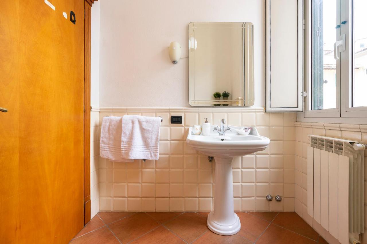 Verdi 11 Florenz Exterior foto